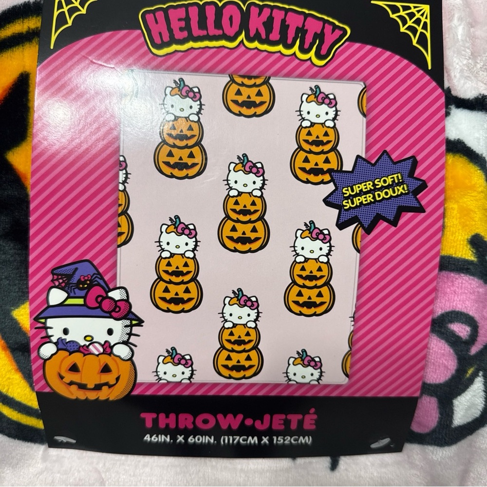 New Hello Kitty Halloween Pumpkins 46" x 60" Preschool Throw Blanket With Tag - Picture 3 of 5